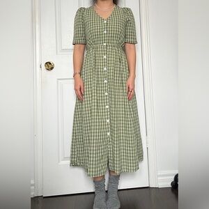 Elegant Green Checkered Dress